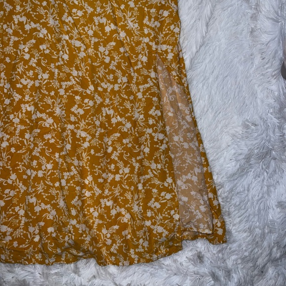 Old Navy Mustard Floral Midi Dress - Picture 3 of 5
